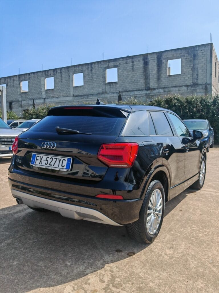 AUDI Q2 NERA USATO OLBIA ANGOLO POST DX