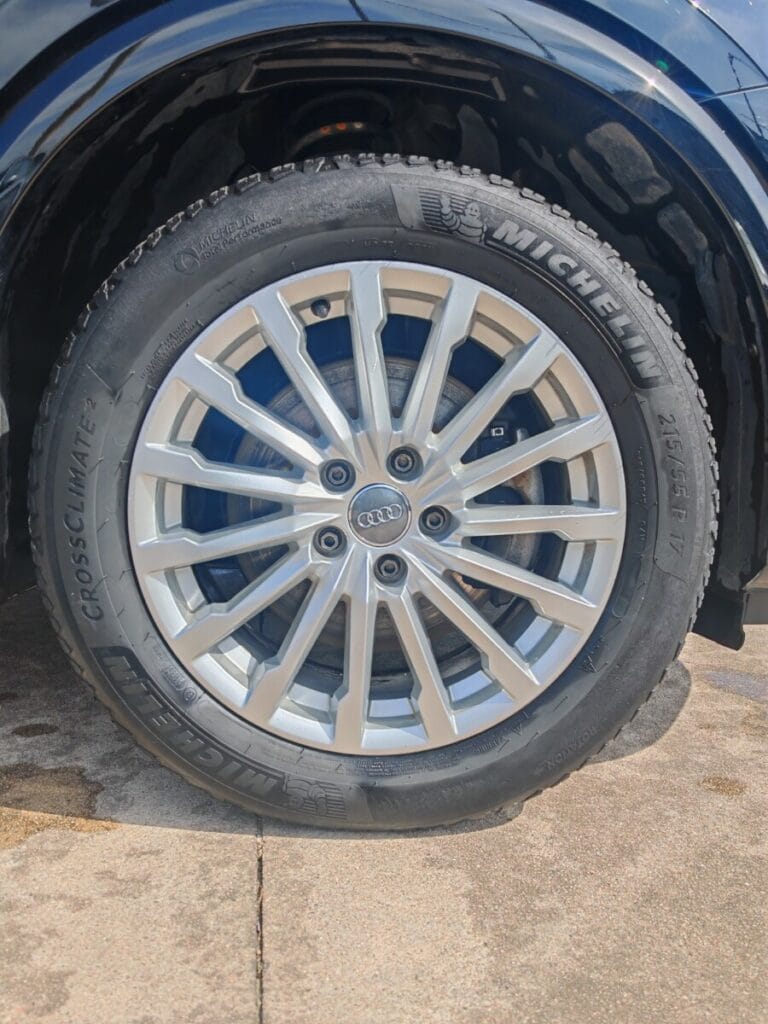 AUDI Q2 NERA USATO OLBIA PNEUMATICO