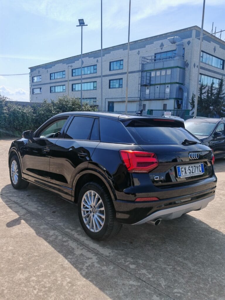 AUDI Q2 NERA USATO OLBIA POST ANGOLO SX