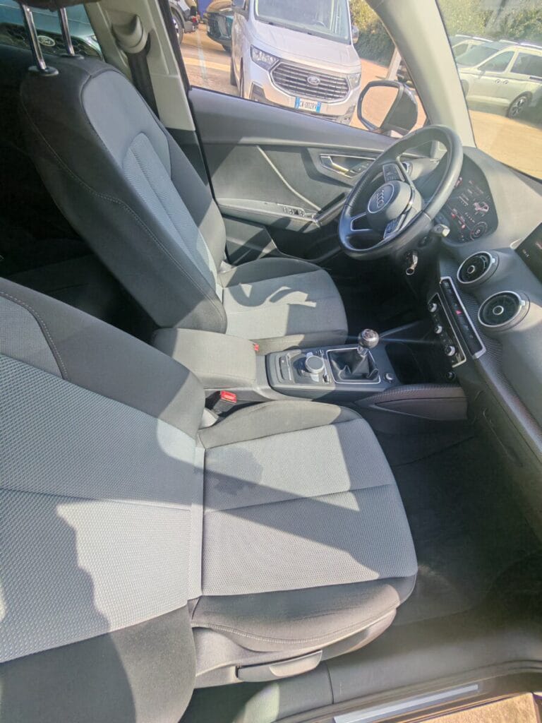 AUDI Q2 NERA USATO OLBIA SEDILE PASS LONTANO