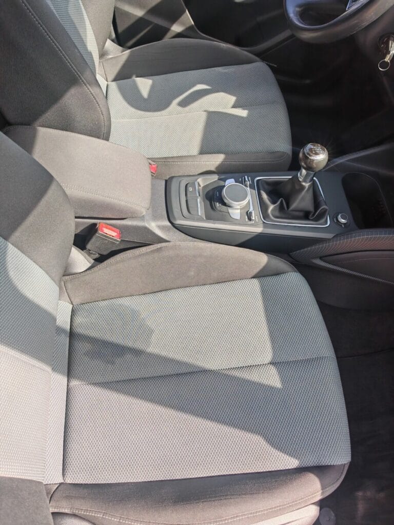 AUDI Q2 NERA USATO OLBIA SEDILE PASSEGGERO