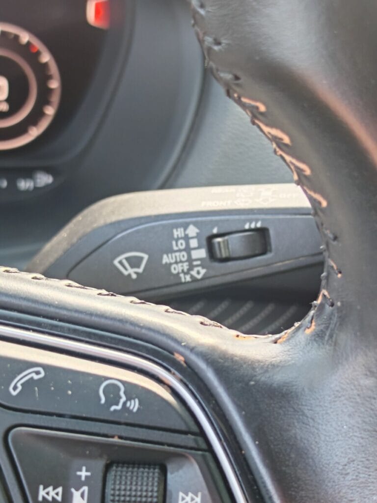 AUDI Q2 NERA USATO OLBIA TERGICRISTALLI