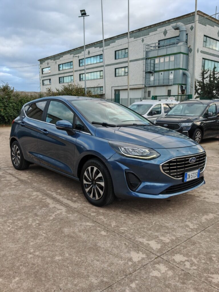 FORD FIESTA TITANIUM GN572SR USATO OLBIA (10)