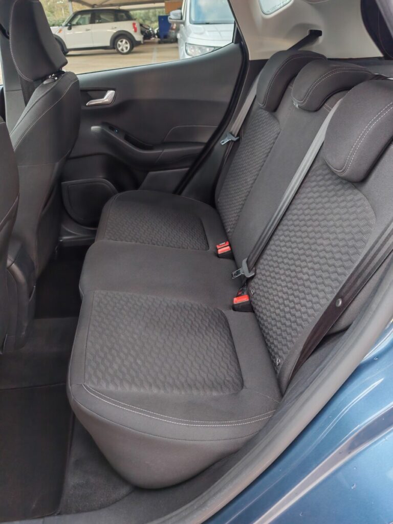 FORD FIESTA TITANIUM GN572SR USATO OLBIA (19)