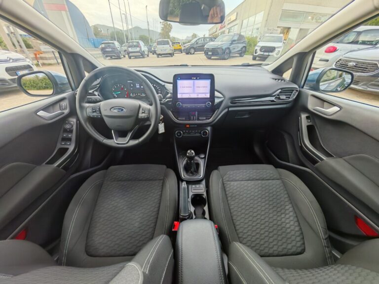 FORD FIESTA TITANIUM GN572SR USATO OLBIA (21)