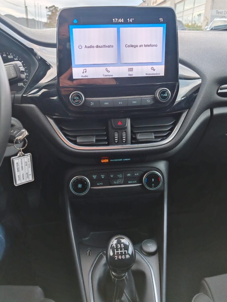 FORD FIESTA TITANIUM GN572SR USATO OLBIA (29)