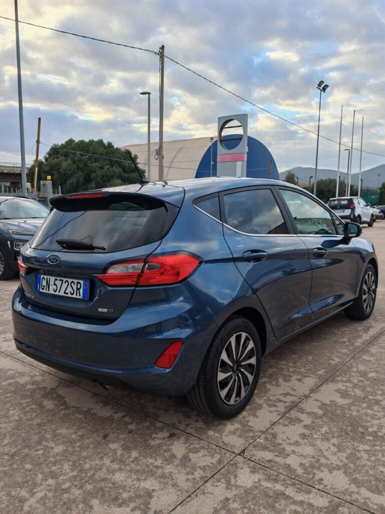 FORD FIESTA TITANIUM GN572SR USATO OLBIA (8)