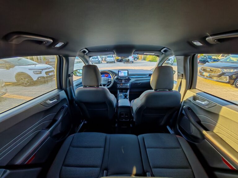 FORD KUGA AUTOMATICA NERA GN854LL USATO OLBIA (21)