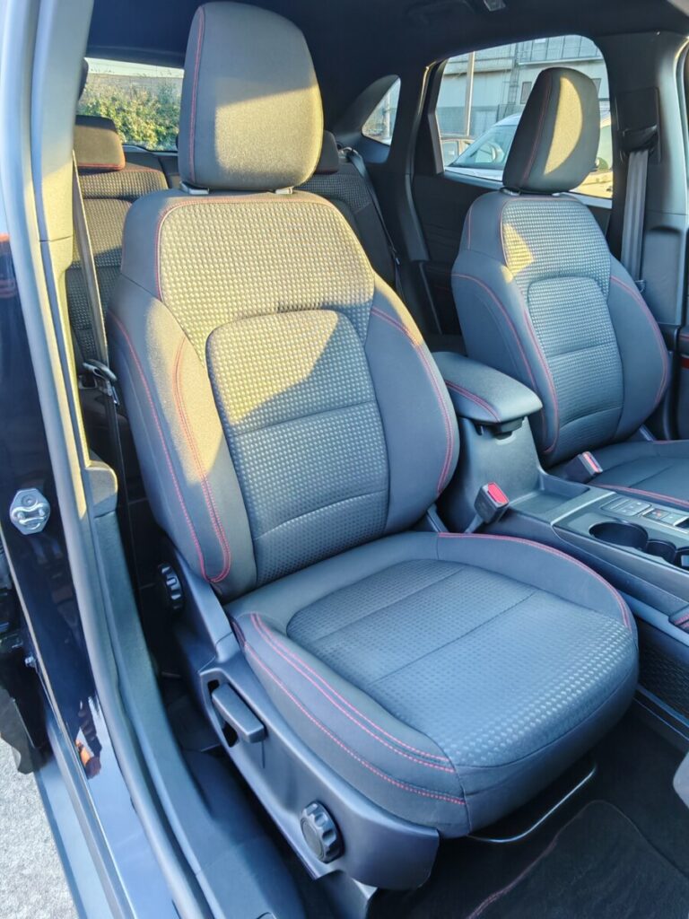 FORD KUGA AUTOMATICA NERA GN854LL USATO OLBIA (23)