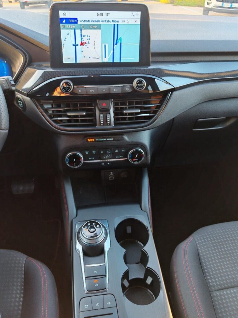 FORD KUGA AUTOMATICA NERA GN854LL USATO OLBIA (29)