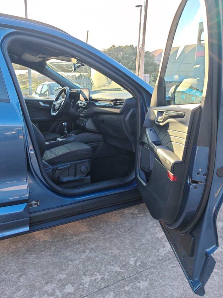 FORD KUGA BENZINA GN424DE USATO OLBIA (25)