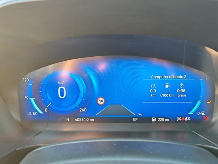 FORD KUGA BENZINA GN424DE USATO OLBIA (31)