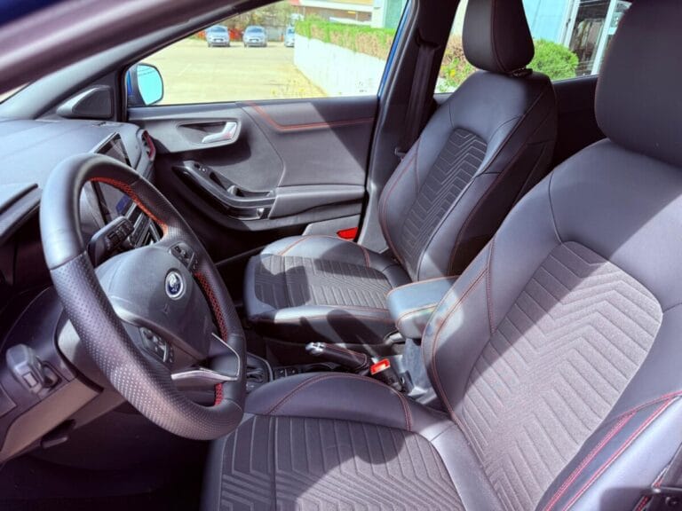 FORD PUMA BLU AUTOMATICA USATO OLBIA SEDILI ANTERIORI