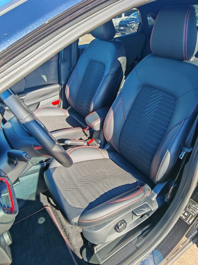 FORD PUMA ST_LINE NERA GT896SR USATO OLBIA (20)