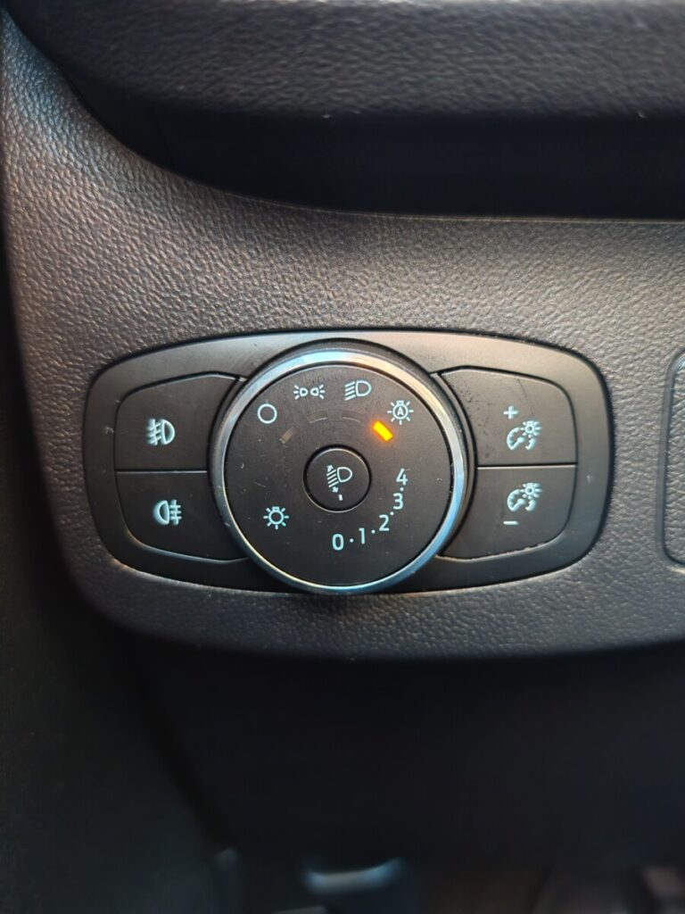 FORD PUMA ST_LINE NERA GT896SR USATO OLBIA (25)