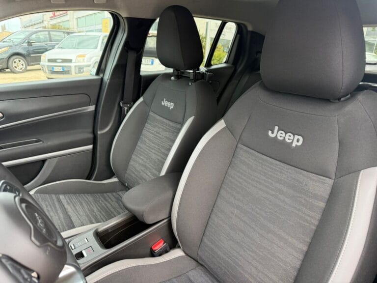 JEEP AVENGER LONGITUDE NERO VENDITA OLBIA (15)