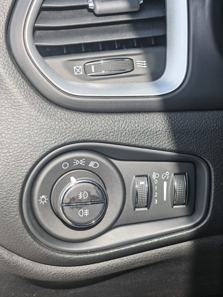 JEEP RENEGADE BIANCO LONGITUDE USATO OLBIA (1) (10)