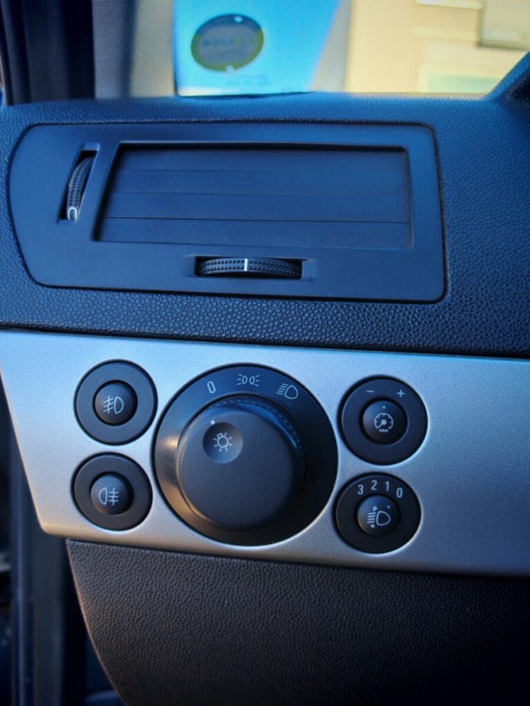 OPEL ASTRA USATO OLBIA DETTAGLIO CRUISE