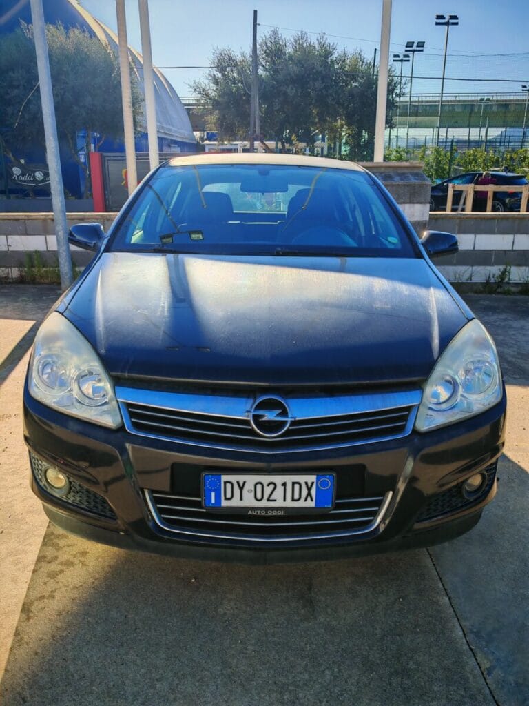 OPEL ASTRA USATO OLBIA FRONTE
