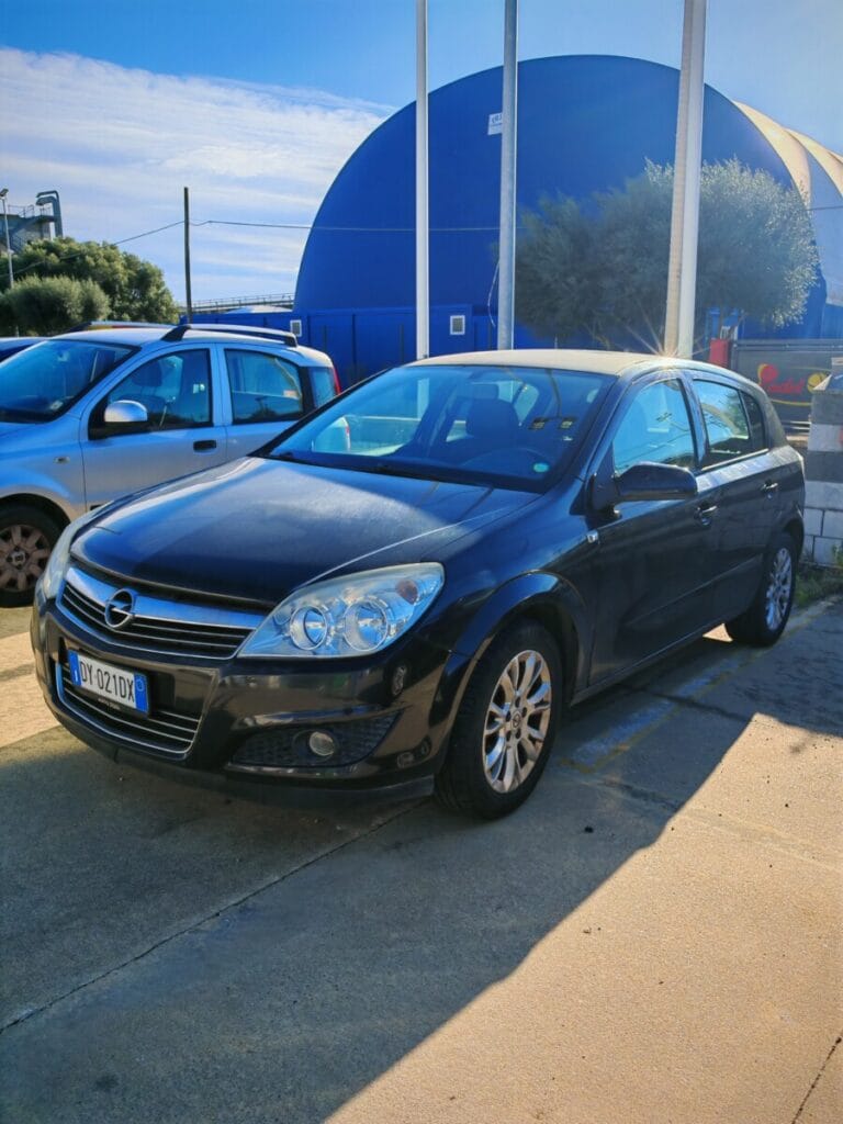 OPEL ASTRA USATO OLBIA FRONTE SX