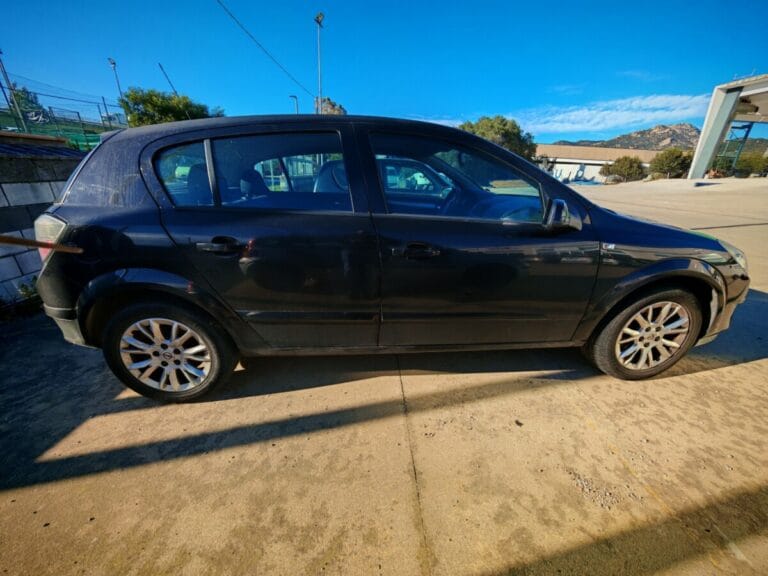 OPEL ASTRA USATO OLBIA LATO DX
