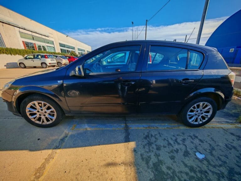OPEL ASTRA USATO OLBIA LATO SX