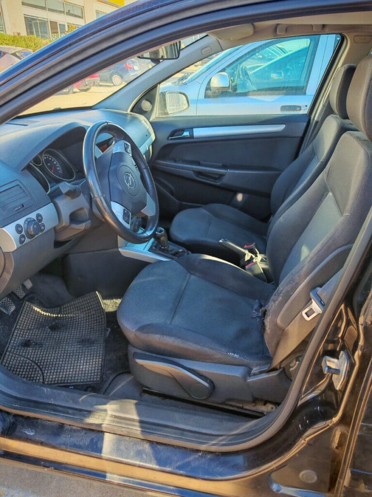 OPEL ASTRA USATO OLBIA SEDILI GUIDATORE