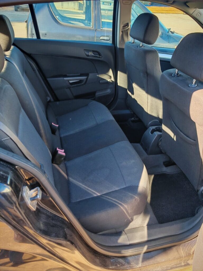 OPEL ASTRA USATO OLBIA SEDILI POSTERIORI