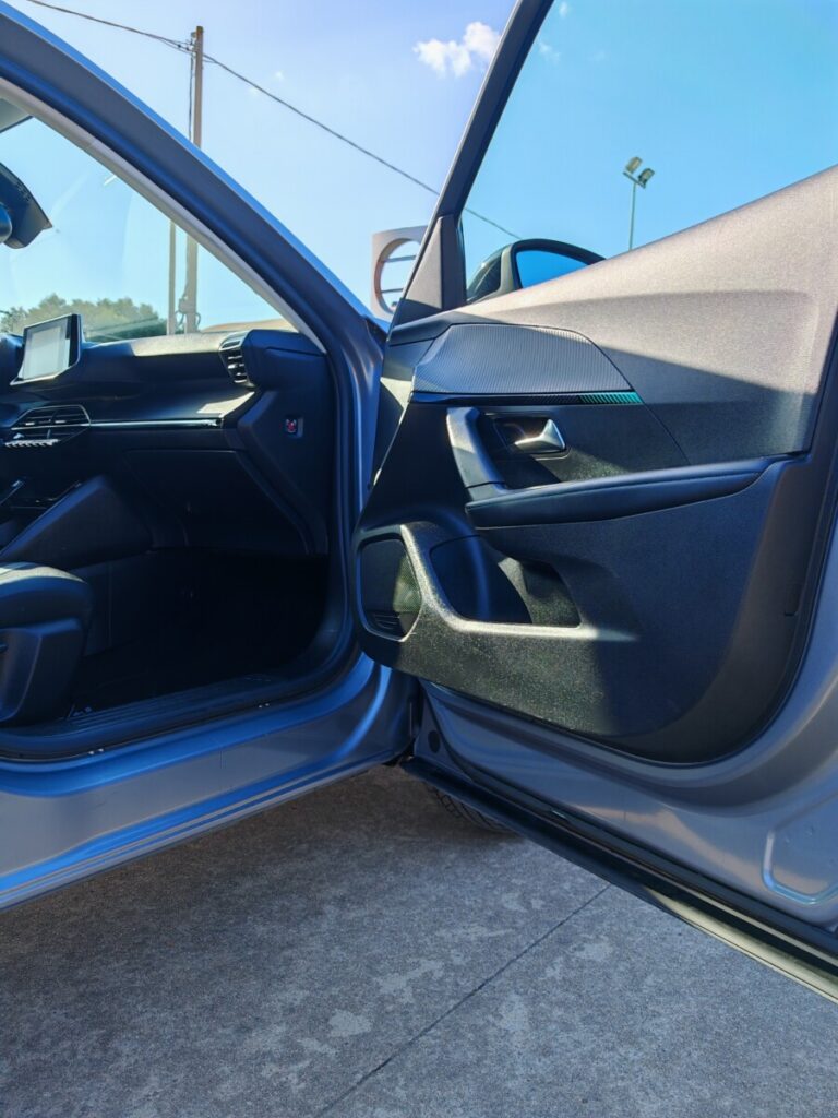 PEUGEOT 2008 GRIGIA GK242PV USATO OLBIA (21)