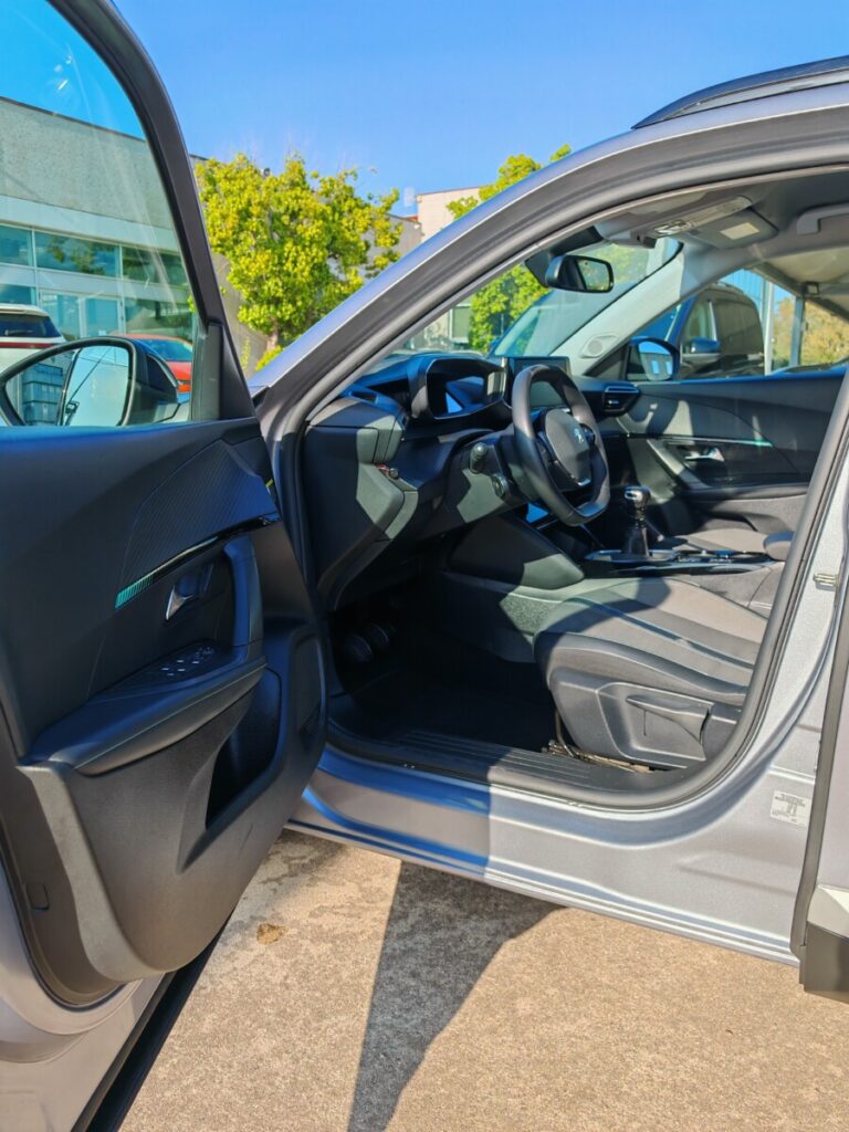 PEUGEOT 2008 GRIGIA GK242PV USATO OLBIA (23)
