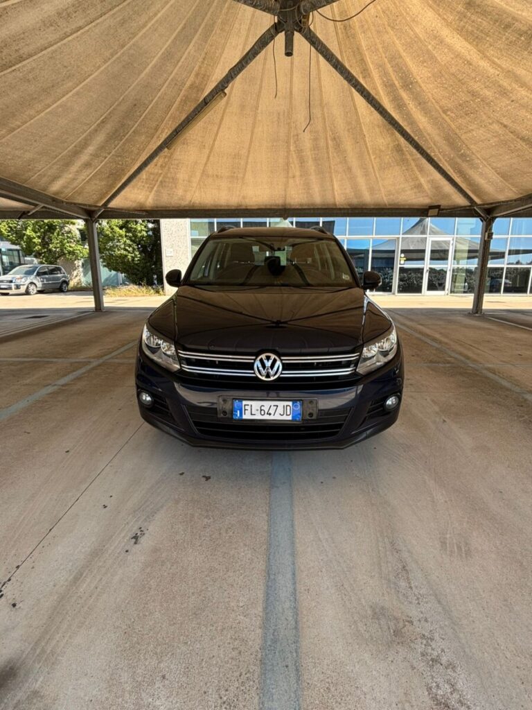 TIGUAN NERO USATO OLBIA (1)