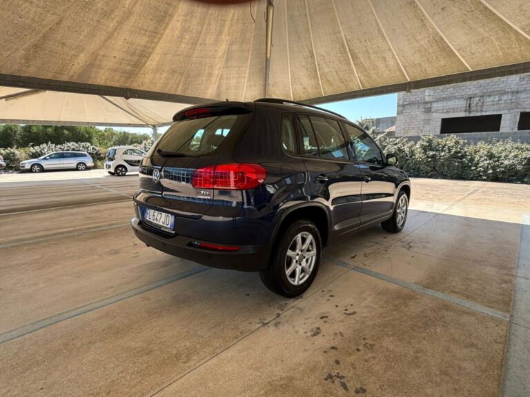 TIGUAN NERO USATO OLBIA (11)