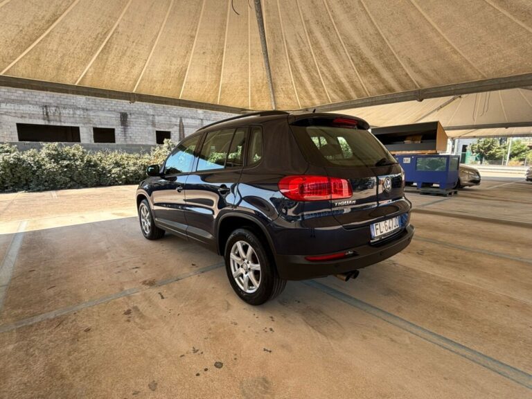 TIGUAN NERO USATO OLBIA (13)