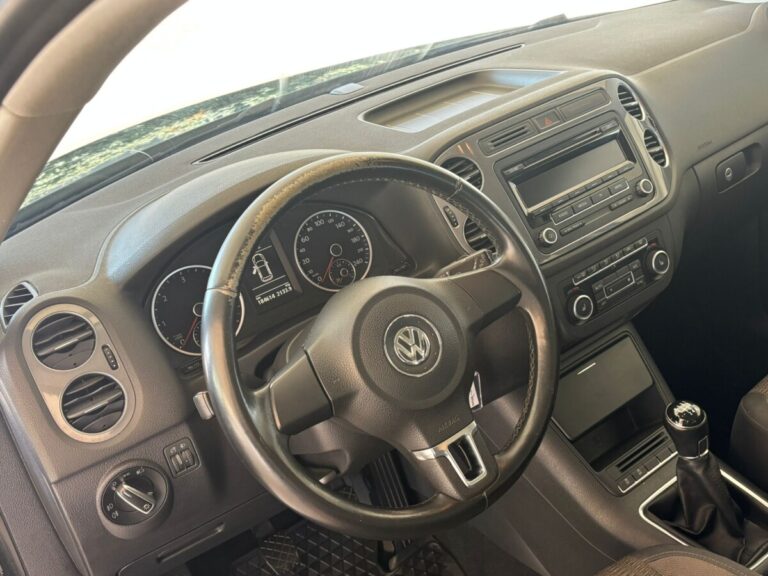 TIGUAN NERO USATO OLBIA (3)