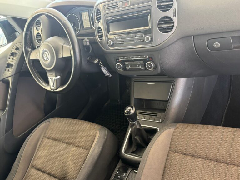 TIGUAN NERO USATO OLBIA (5)