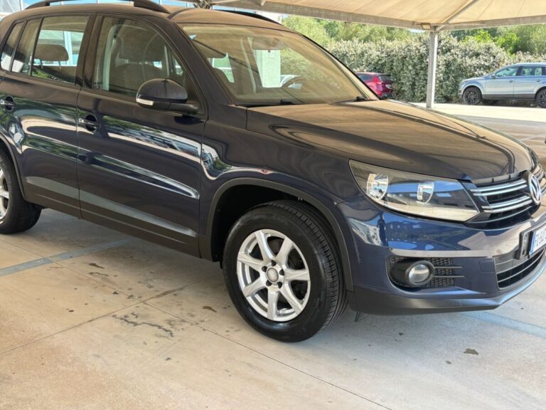 TIGUAN NERO USATO OLBIA (9)