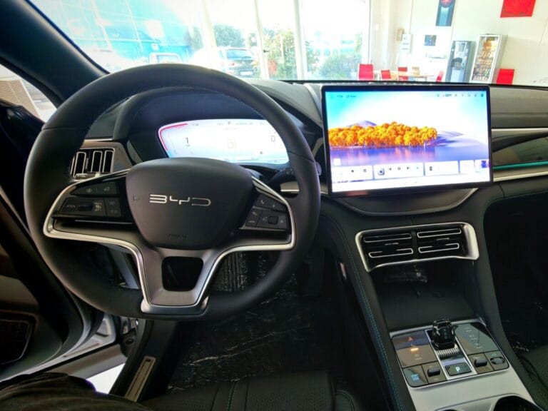 USATO BYD OLBIA GRIGIA CRUSCOTTO GUIDA