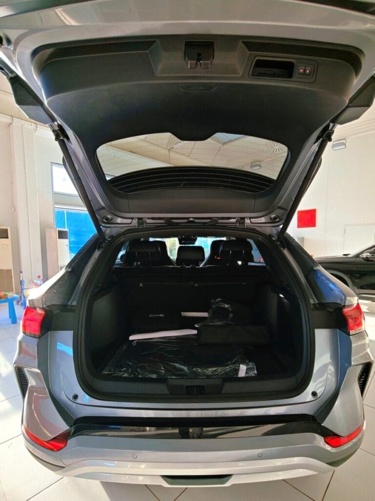 USATO BYD OLBIA GRIGIA RETRO PORTA APERTA