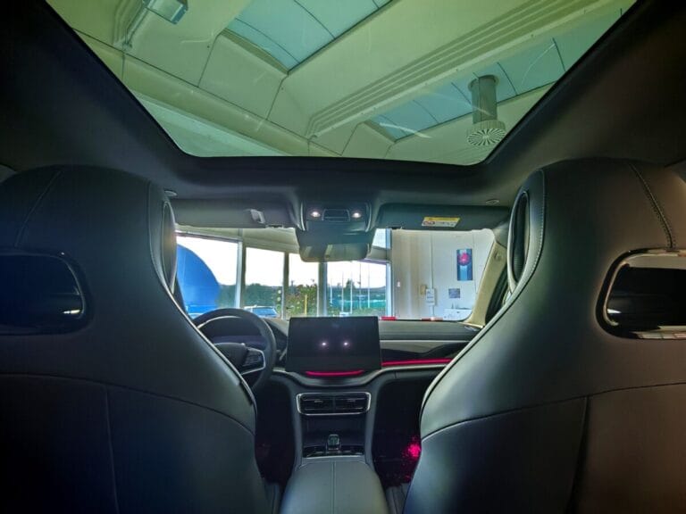 USATO BYD OLBIA GRIGIA SEDILI RETRO TETTO