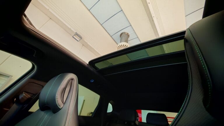 USATO BYD OLBIA NERA TETTO APERTO