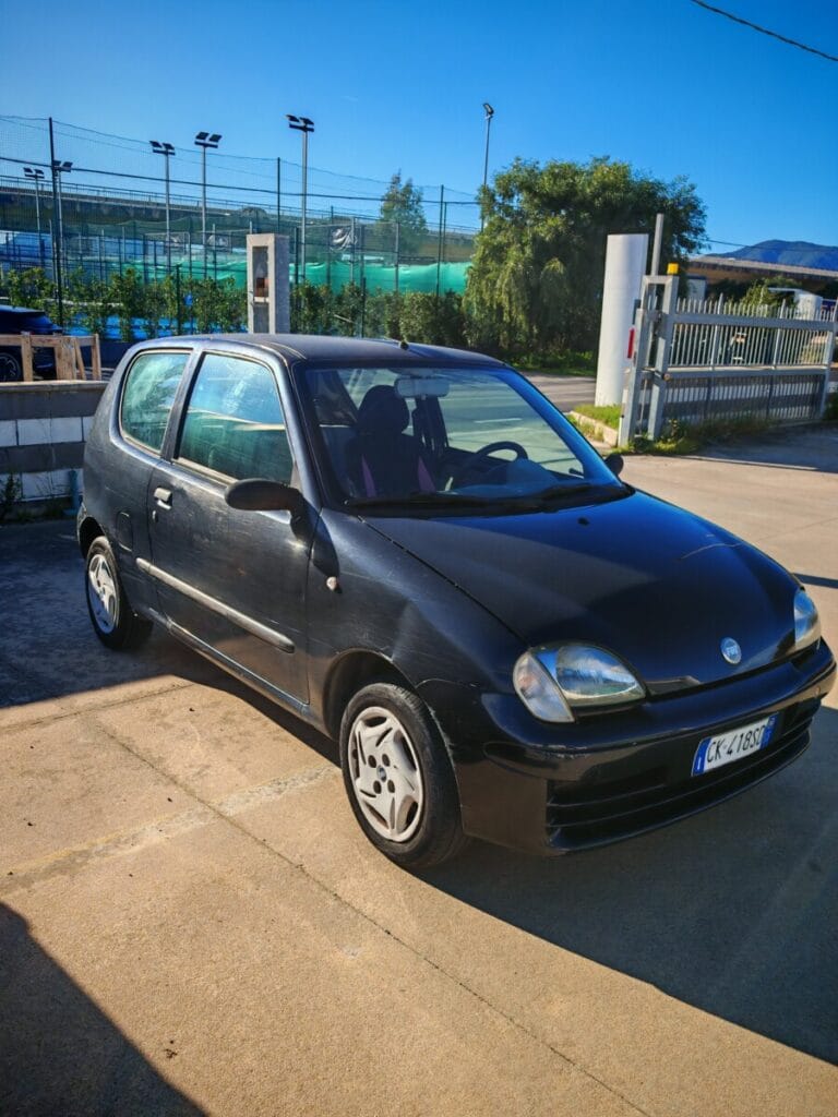 USATO OLBIA FIAT 600 FRONTE DESTRO