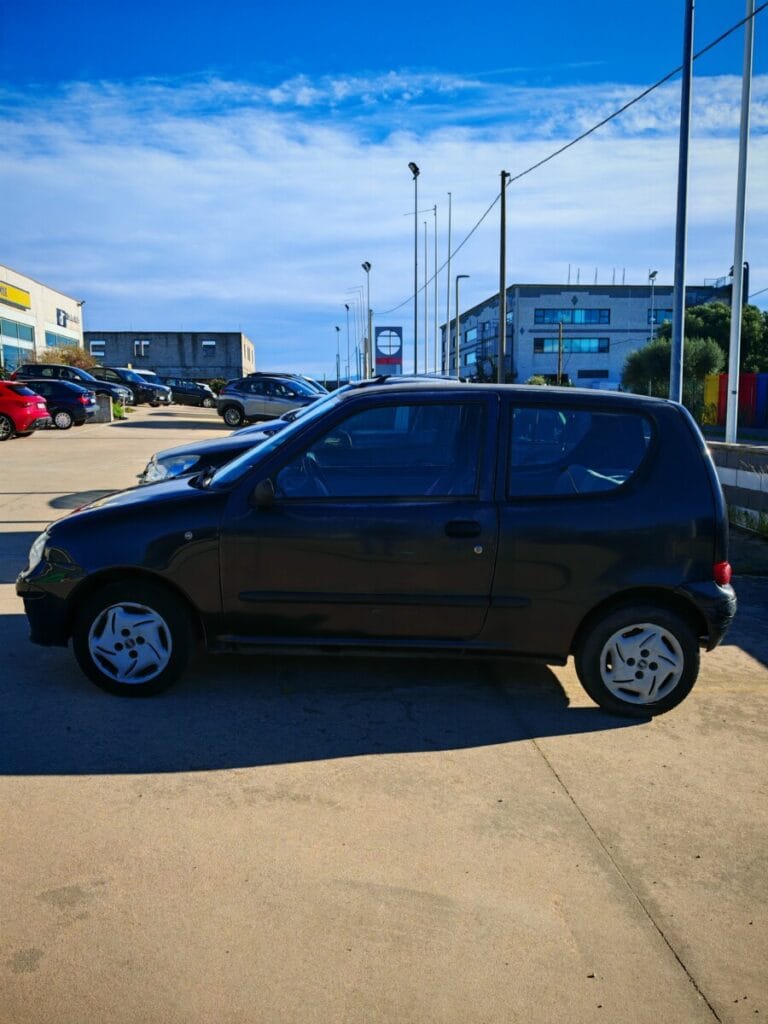USATO OLBIA FIAT 600 LATO SINISTRO