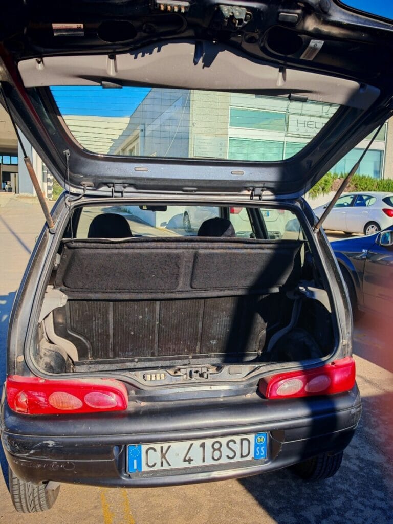 USATO OLBIA FIAT 600 PORTELLONE