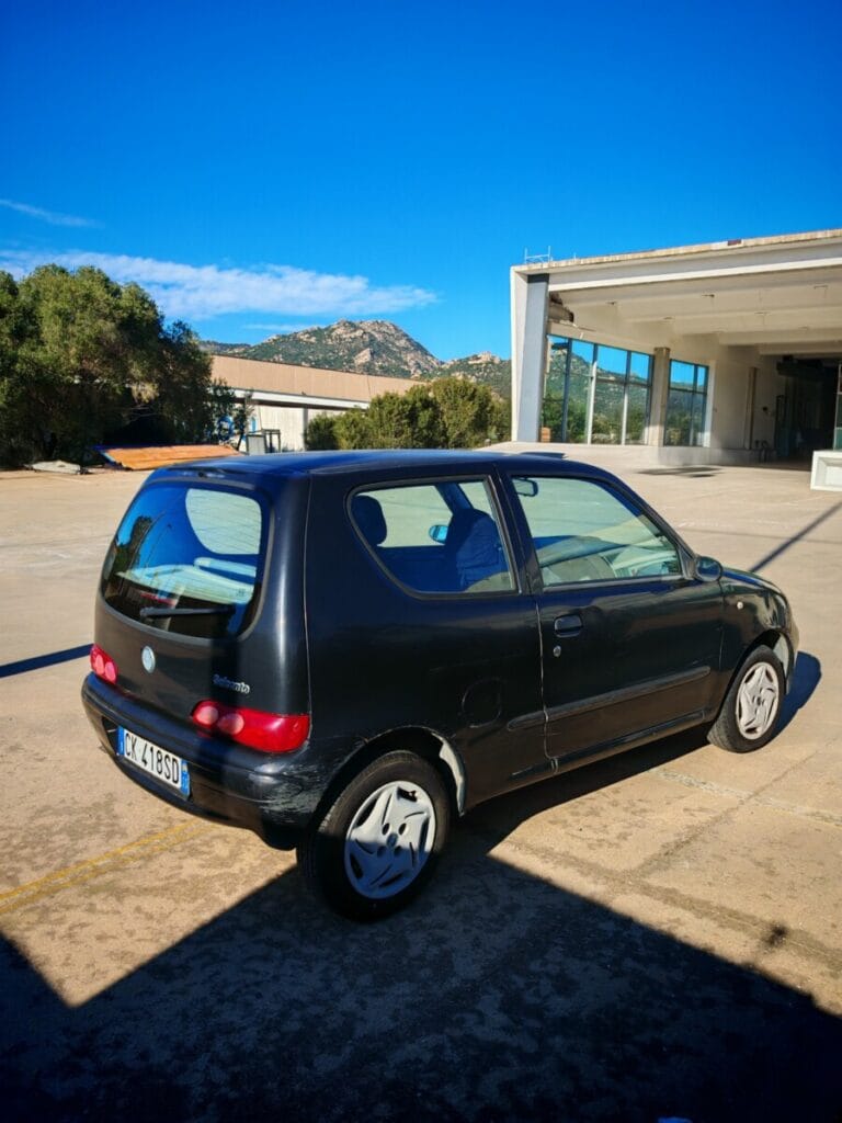 USATO OLBIA FIAT 600 RETRO DESTRO