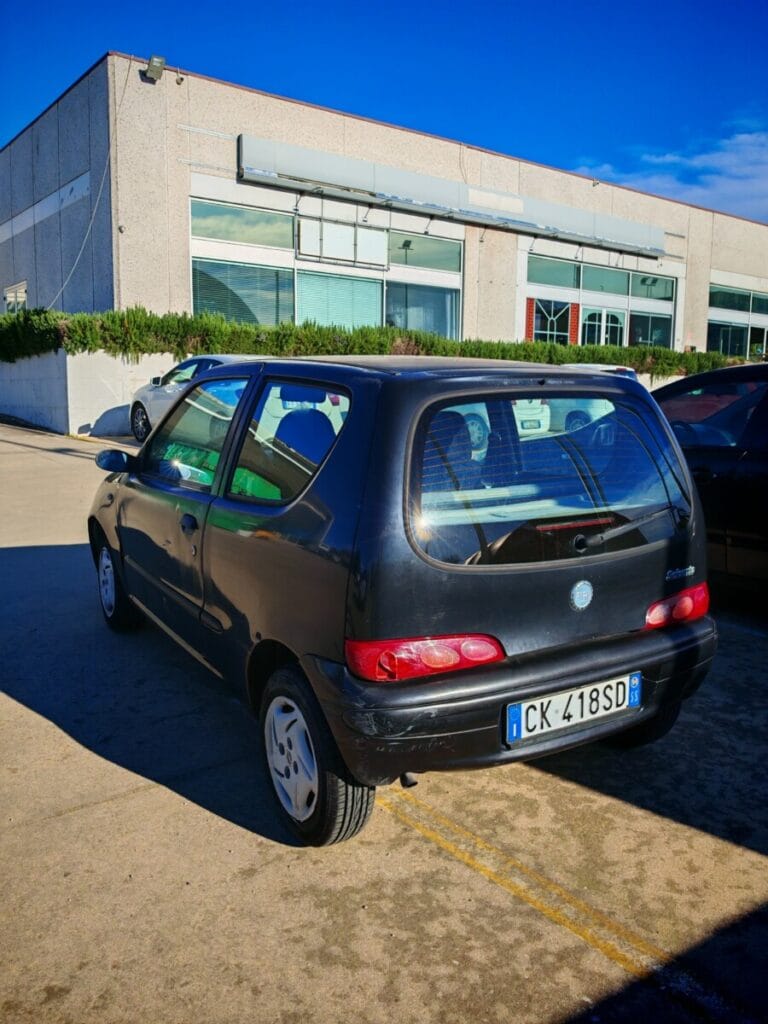 USATO OLBIA FIAT 600 RETRO SINISTRO