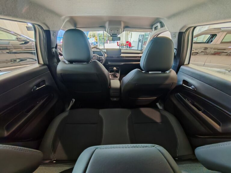 VDRIVE AVENGER BIANCO GN733CA USATO OLBIA (11)