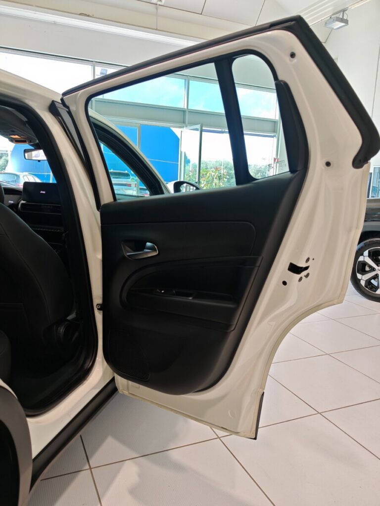 VDRIVE AVENGER BIANCO GN733CA USATO OLBIA (13)