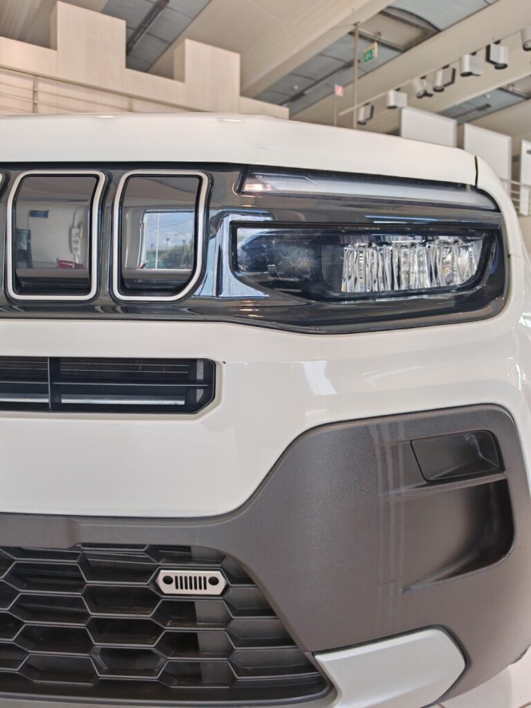 VDRIVE AVENGER BIANCO GN733CA USATO OLBIA (23)