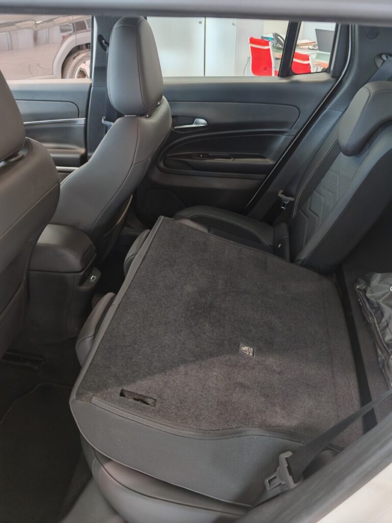 VDRIVE AVENGER BIANCO GN733CA USATO OLBIA (28)