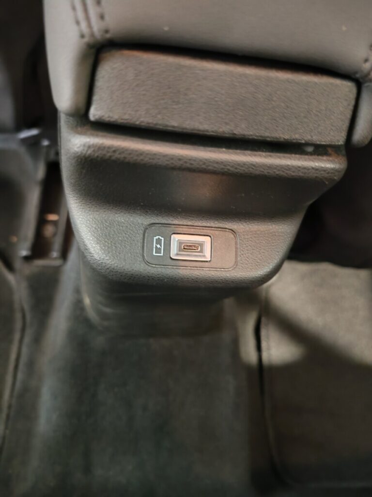 VDRIVE AVENGER BIANCO GN733CA USATO OLBIA (29)